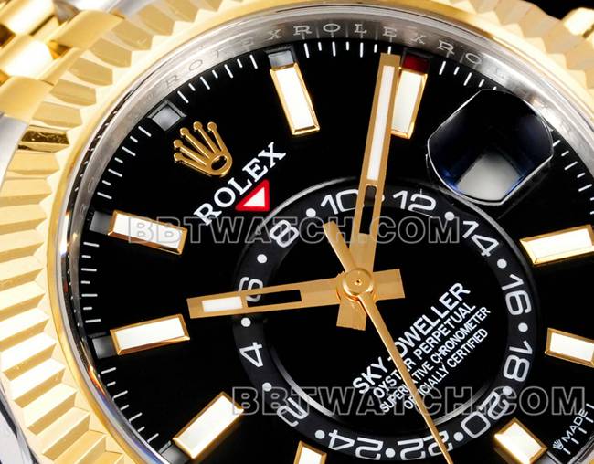 最佳复刻手表劳力士AR+厂纵航者黑盘机械间金正面实拍图