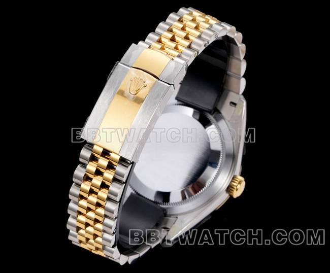 最佳复刻手表劳力士AR+厂纵航者黑盘机械间金表带实拍图