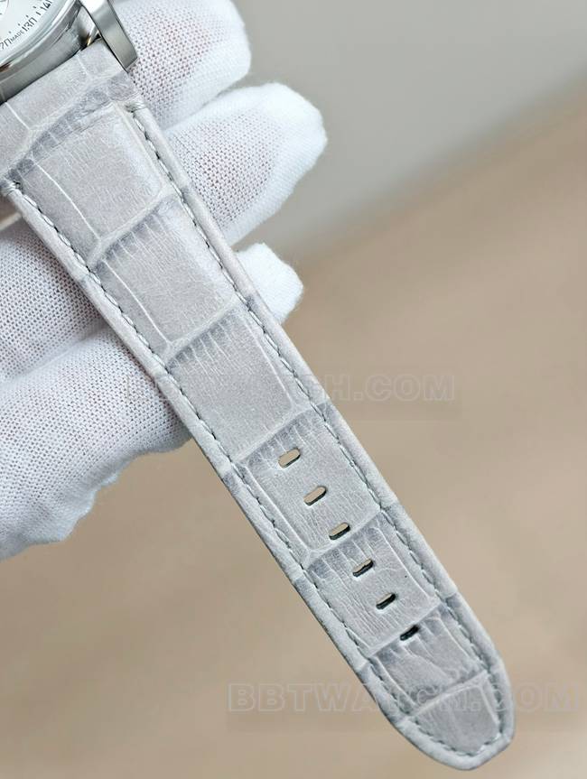 最优复刻手表CODE 11.59爱彼APS厂银灰盘4401机械26393表带实拍图