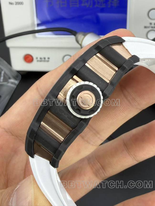 1:1复刻手表RM厂理查德米勒陀飞轮机械RM 21-02侧面实拍图