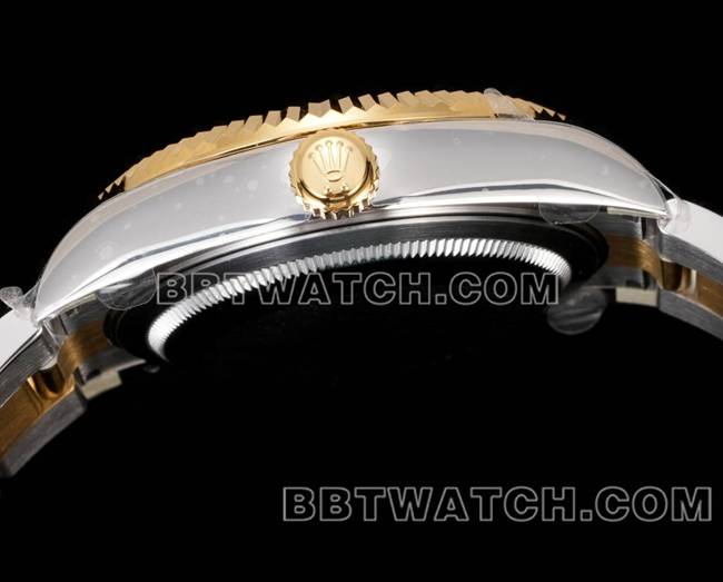 最佳复刻手表纵航者AR+厂劳力士黑盘机械间金钢表带侧面实拍图