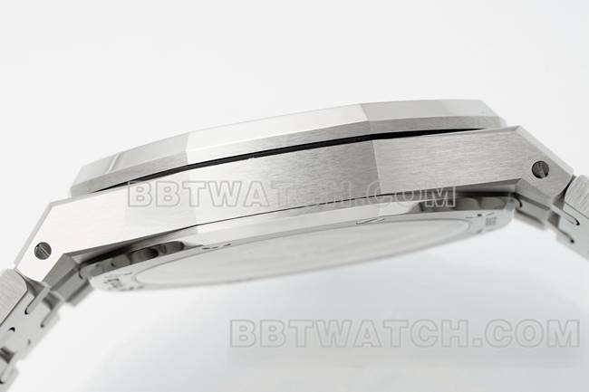 顶级复刻手表皇家橡树DDF厂爱彼绿盘4302机械15510侧面实拍图