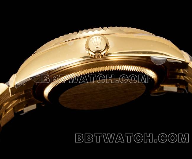 AR+厂最优复刻手表劳力士纵航者绿盘机械黄金钢表带侧面实拍图