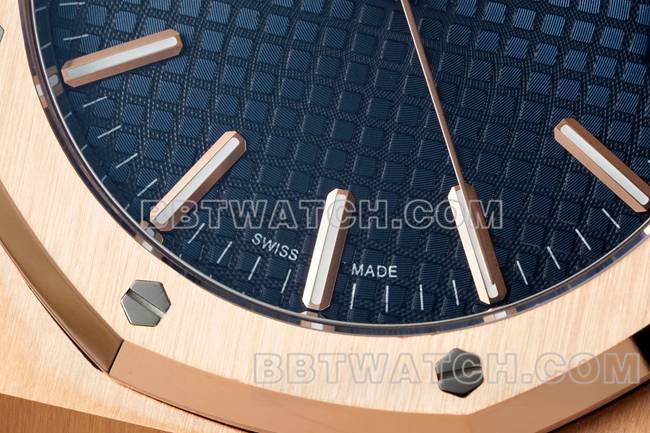 最佳复刻手表DDF厂爱彼皇家橡树蓝盘玫瑰金4302机械15510正面实拍图