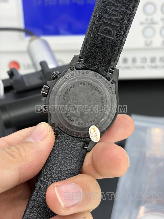 最佳复刻手表DIW厂迪通拿劳力士黑盘机械4130背面实拍图