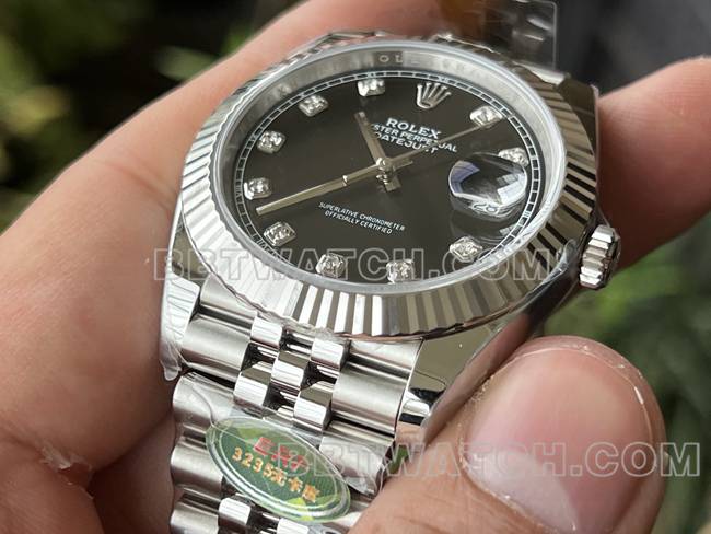 顶级复刻手表ERF厂日志劳力士黑盘3235机械41mm正面实拍图