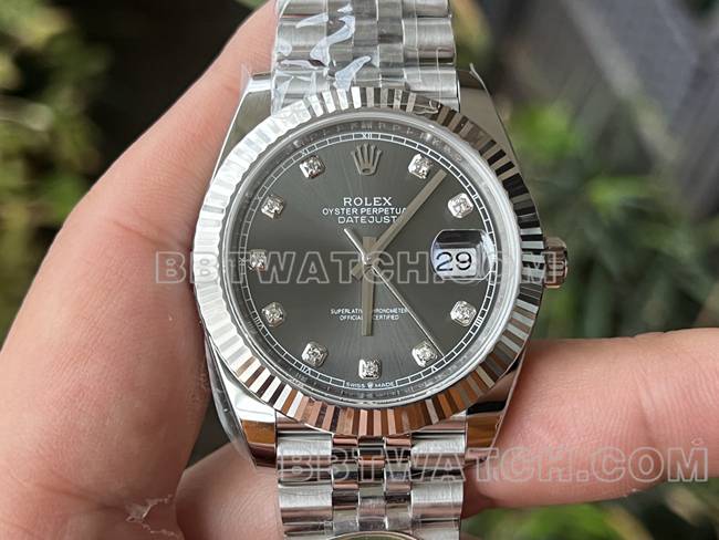 最优复刻手表ERF厂日志劳力士灰盘3235机械41mm正面实拍图