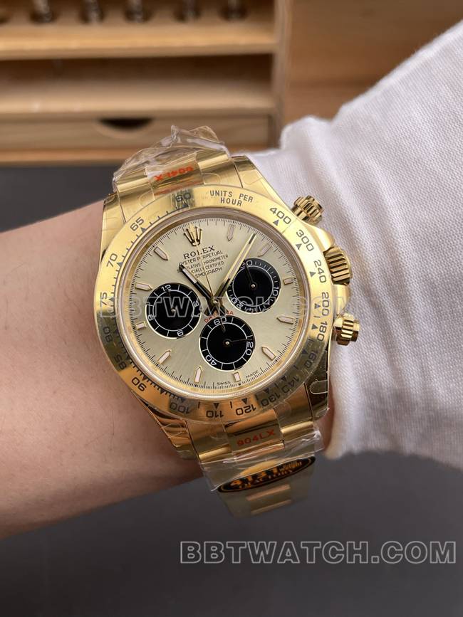 最优复刻手表QF厂迪通拿劳力士金盘黄金4131佩戴实拍图