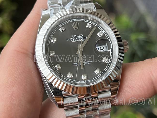 最优复刻手表ERF厂日志劳力士灰盘3235机械41mm正面实拍图