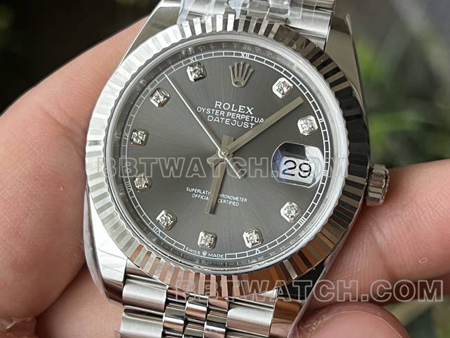 最优复刻手表ERF厂日志劳力士灰盘3235机械41mm正面实拍图