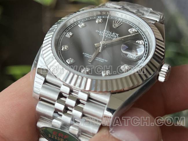 最优复刻手表ERF厂日志劳力士灰盘3235机械41mm正面实拍图