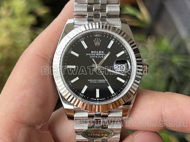 1:1复刻手表ERF厂日志劳力士黑盘3235机械41mm正面实拍图