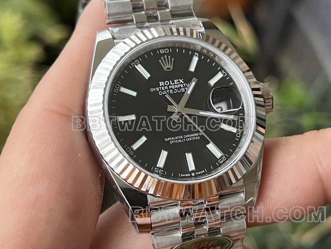 1:1复刻手表ERF厂日志劳力士黑盘3235机械41mm正面实拍图