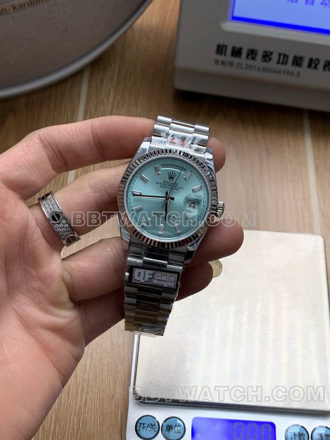 超级克隆手表QF厂星期日历劳力士冰蓝盘2836机械36mm正面实拍图