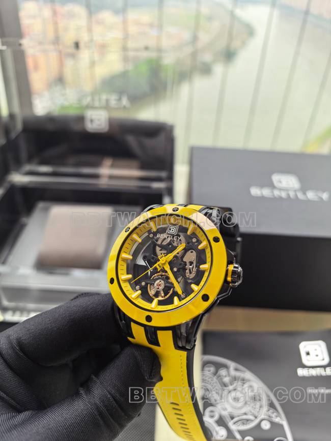 顶级复刻手表宾利BL-62巅峰黄色橡胶表带正面实拍图