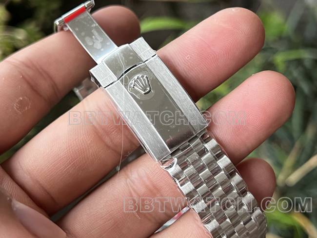 1:1复刻手表ERF厂日志劳力士黑盘3235机械41mm表扣实拍图