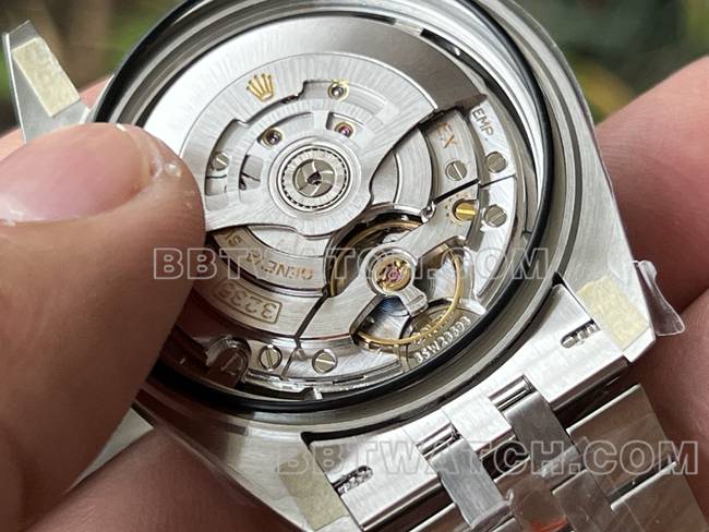 1:1复刻手表ERF厂日志劳力士黑盘3235机械41mm背面实拍图