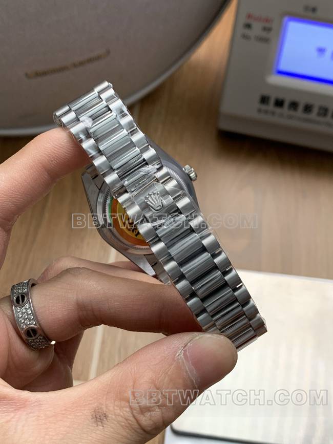 超级克隆手表QF厂星期日历劳力士冰蓝盘2836机械36mm表带实拍图