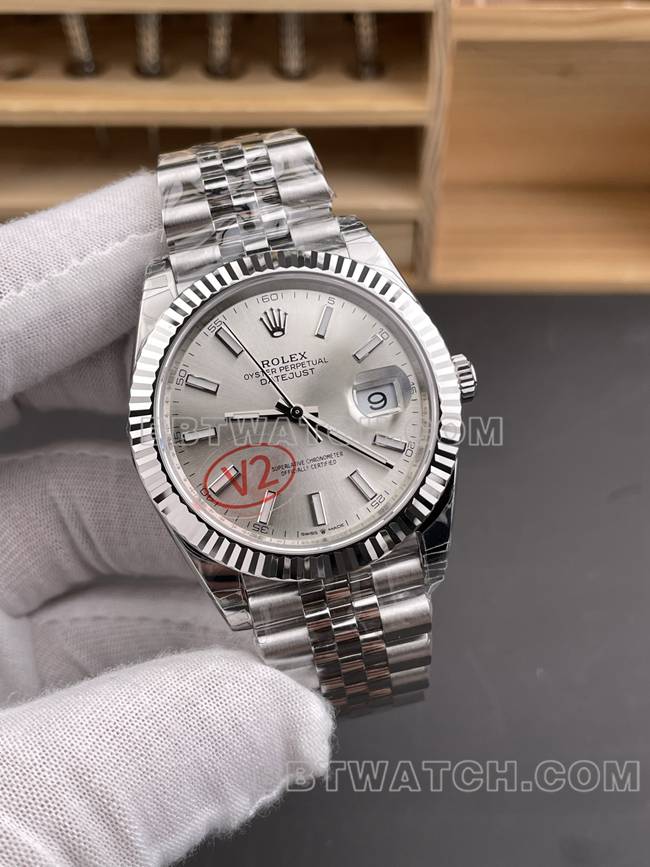 1:1复刻手表VS厂日志劳力士银盘3235机械41mm正面实拍图