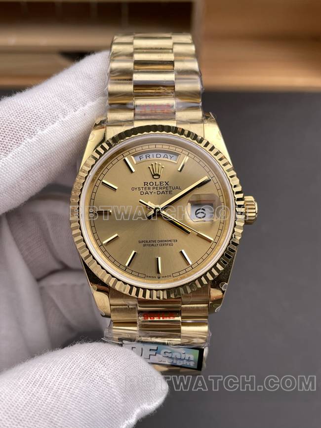 最优复刻手表QF厂星期日历劳力士金盘黄金2836机械36mm正面实拍图