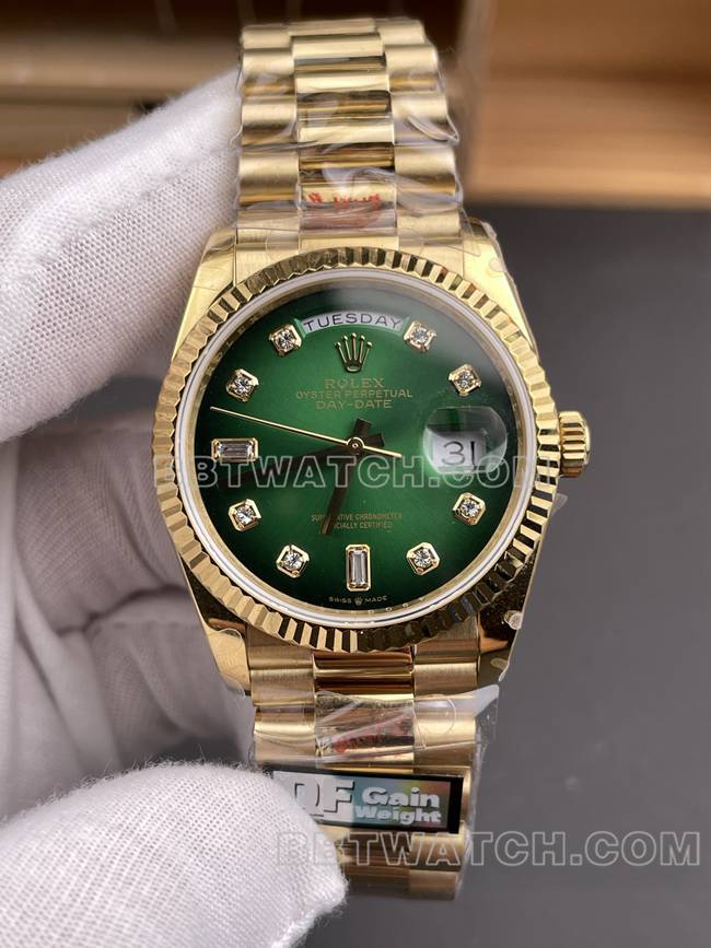 1:1复刻手表QF厂星期日历劳力士烟熏绿盘黄金2836机械36mm正面实拍图