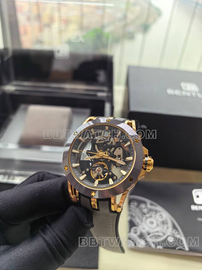 1:1复刻手表宾利BL-62巅峰灰色橡胶表带正面实拍图