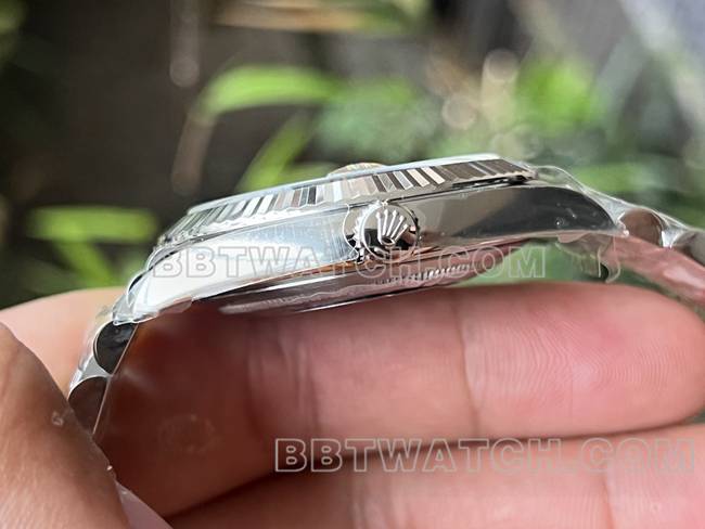 最佳复刻手表ERF厂日志劳力士蓝盘3235机械41mm侧面实拍图