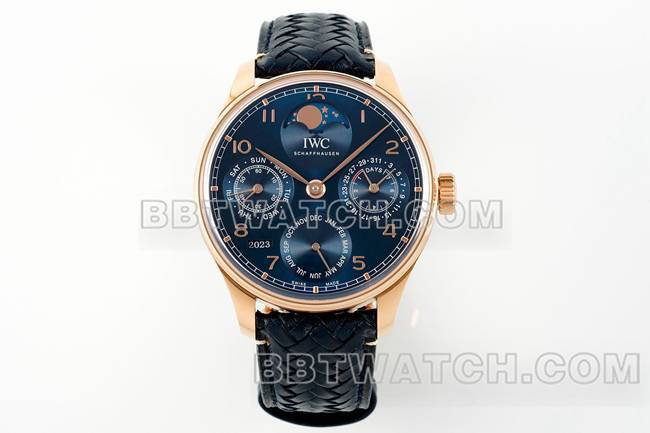 顶级复刻手表APS厂葡萄牙万国万年历蓝盘玫瑰金正面实拍图