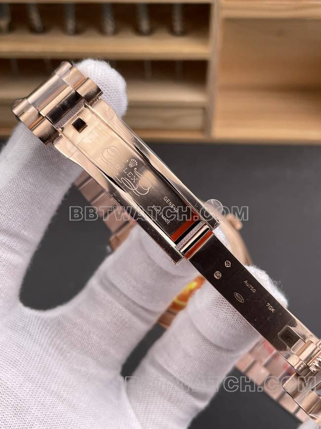 顶级复刻手表QF厂劳力士星期日历橄榄绿盘玫瑰金40mm表扣实拍图