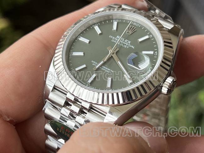 最优复刻手表ERF厂劳力士日志绿盘3235机械41mm正面实拍图