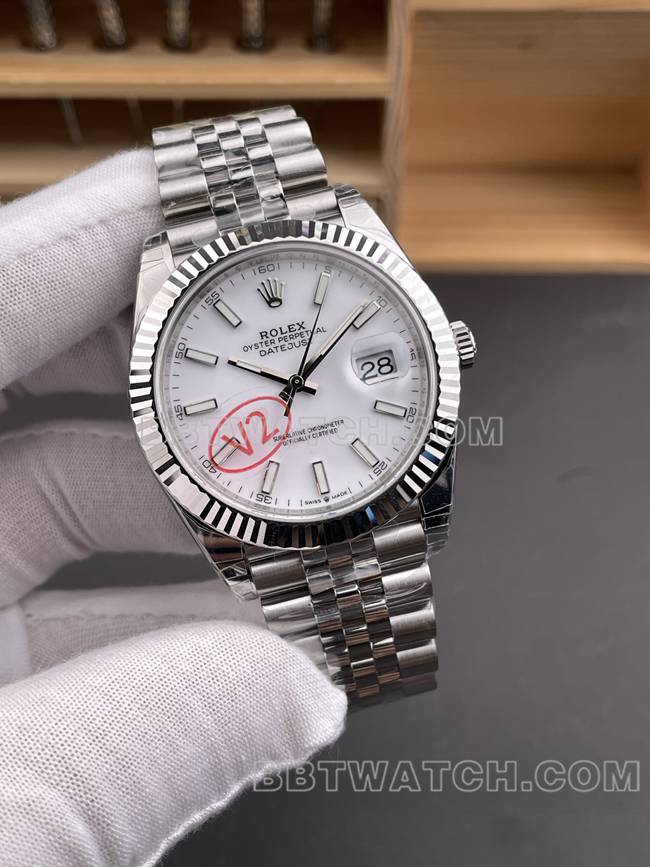 超级克隆手表VS厂日志劳力士白盘3235机械41mm正面实拍图