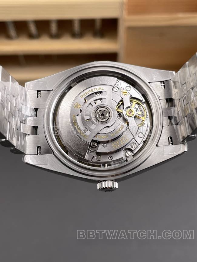 超级克隆手表VS厂日志劳力士白盘3235机械41mm机芯实拍图