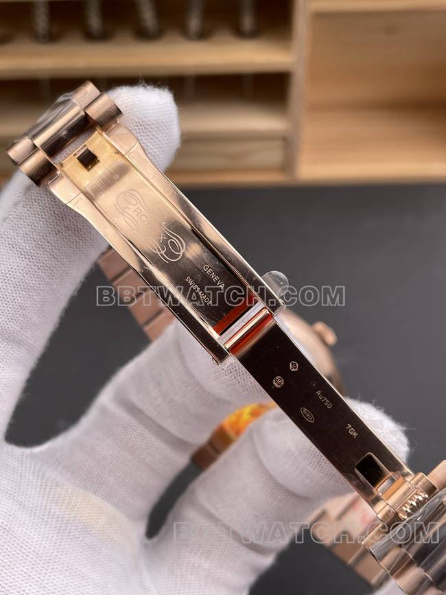 最优复刻手表QF厂劳力士星期日历咖啡盘玫瑰金40mm表扣实拍图