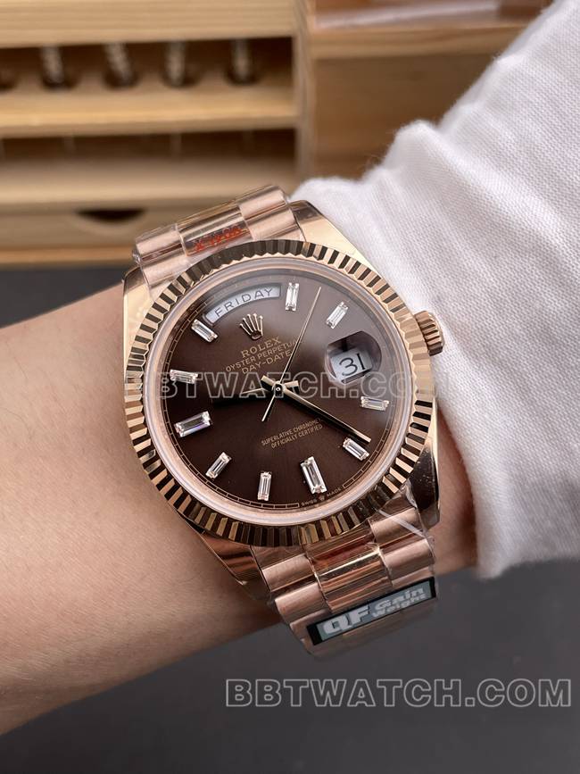 最优复刻手表QF厂劳力士星期日历咖啡盘玫瑰金40mm佩戴实拍图