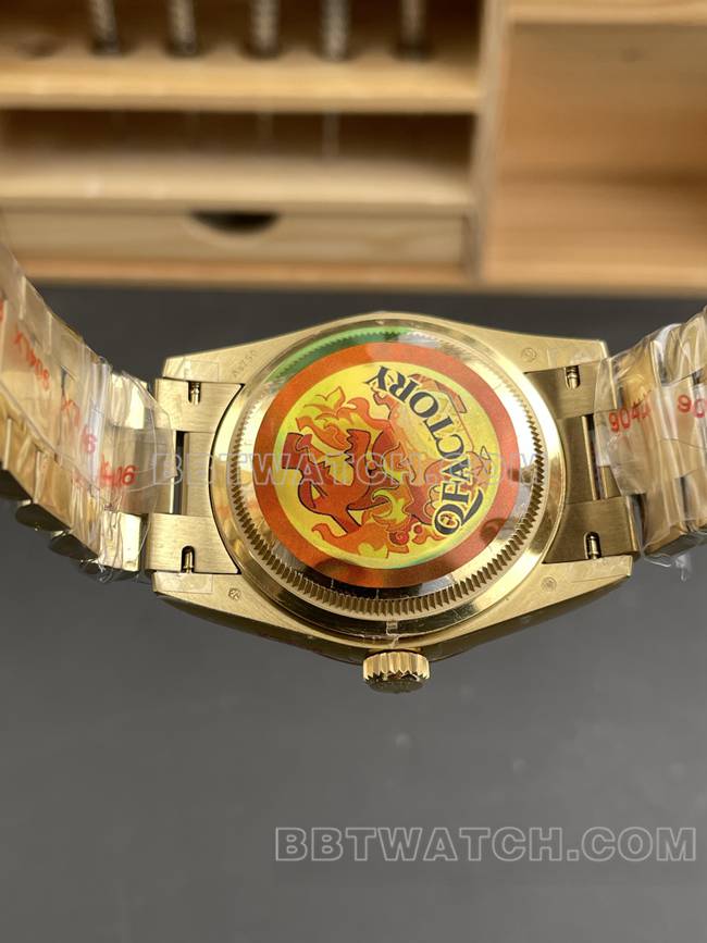 最优复刻手表QF厂星期日历劳力士金盘黄金2836机械36mm背面实拍图