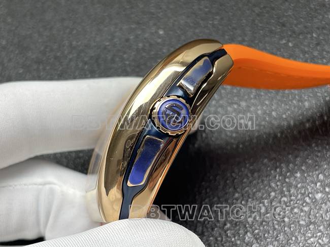 最优复刻手表法兰克穆勒ABF厂V45蓝盘金壳皮革表带侧面实拍图