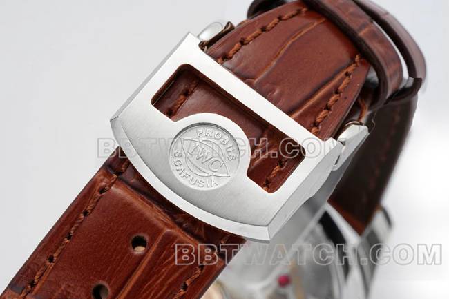 最优复刻手表APS厂葡萄牙万国万年历白盘棕色表带表带实拍图