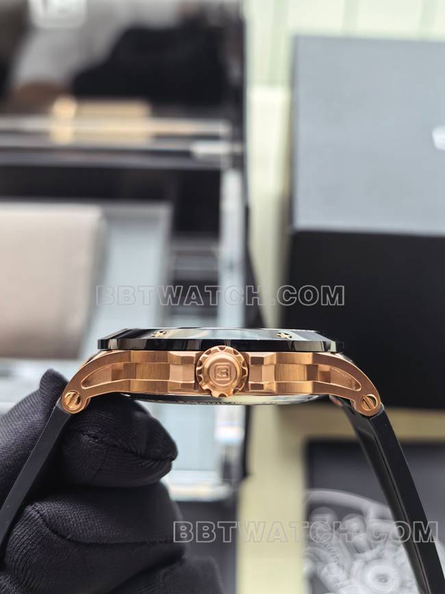 最佳复刻手表宾利BL-62巅峰黑色橡胶表带侧面实拍图