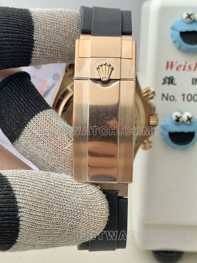 1:1复刻手表QF厂迪通拿劳力士咖啡盘玫瑰金4131机械表带实拍图