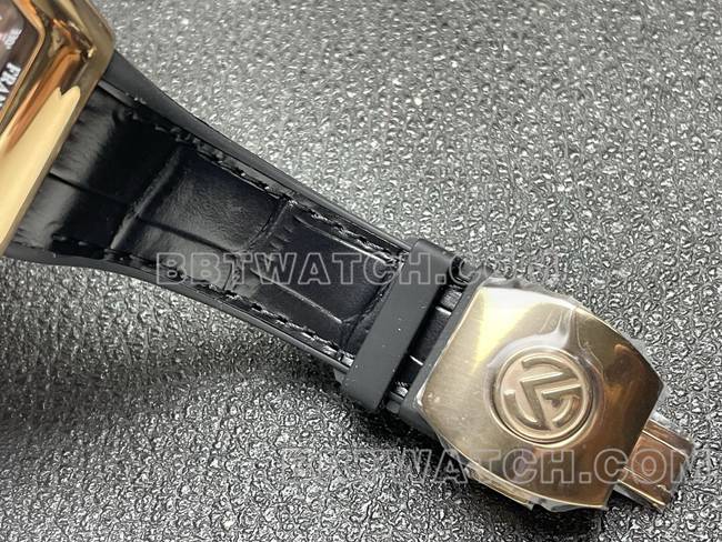 1:1复刻手表法兰克穆勒ABF厂V45黑盘金壳皮革表带表带实拍图