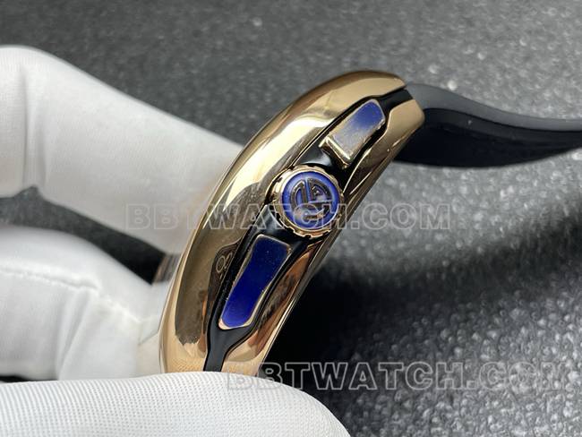 1:1复刻手表法兰克穆勒ABF厂V45黑盘金壳皮革表带侧面实拍图