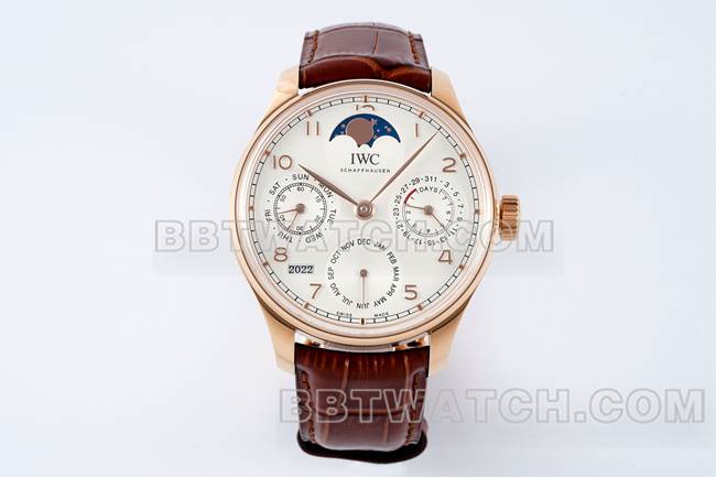 超级克隆手表APS厂葡萄牙万国万年历白盘玫瑰金正面实拍图