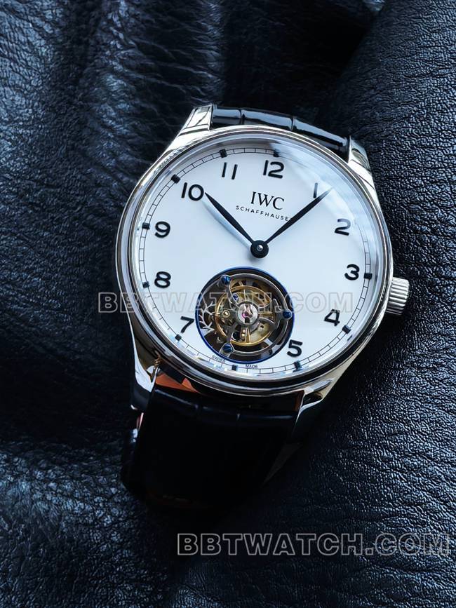 顶级复刻手表TUR厂万国葡萄牙白盘陀飞轮正面实拍图