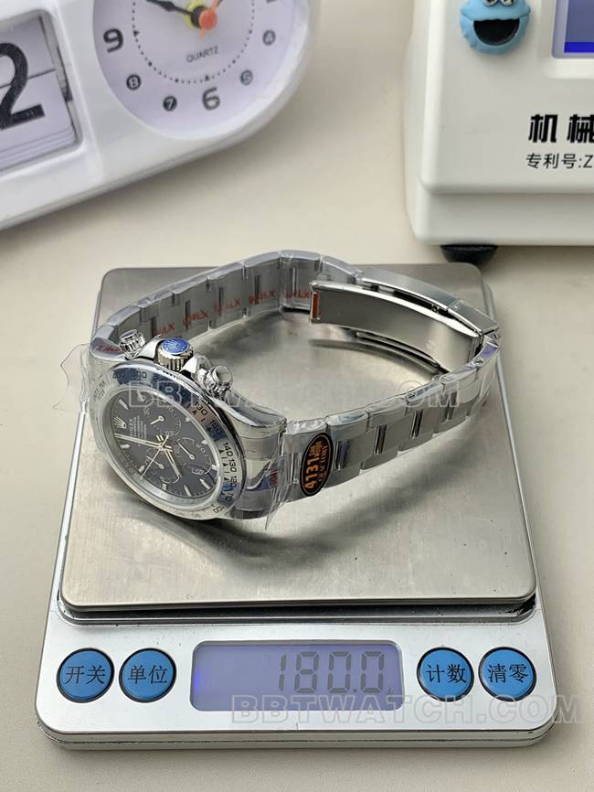 QF厂顶级复刻手表迪通拿劳力士蓝盘4131机械重量实拍图