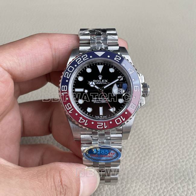 顶级复刻手表ERF厂格林尼治劳力士黑盘红蓝圈3285机械正面实拍图