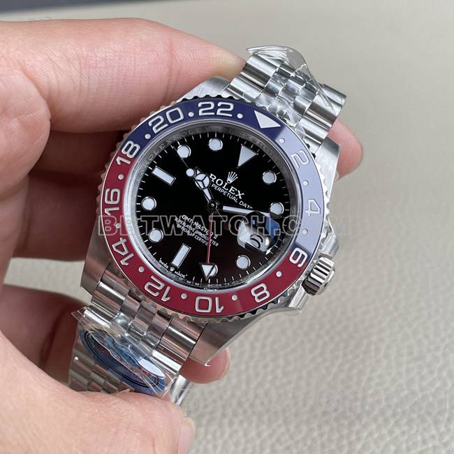 顶级复刻手表ERF厂格林尼治劳力士黑盘红蓝圈3285机械正面实拍图