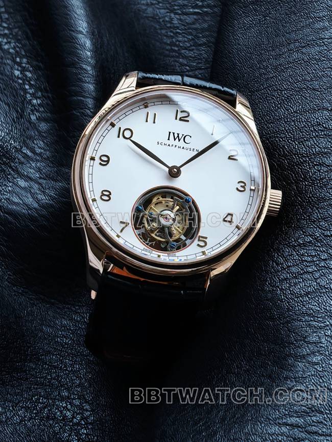 最优复刻手表TUR厂万国葡萄牙玫瑰金白盘陀飞轮正面实拍图