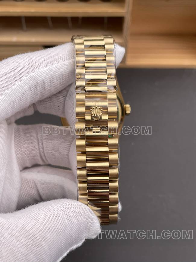 顶级复刻手表QF厂星期日历劳力士黑盘黄金2836机械36mm表带实拍图