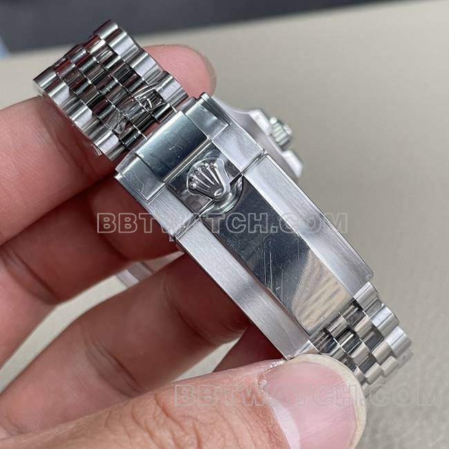 顶级复刻手表ERF厂格林尼治劳力士黑盘红蓝圈3285机械表带实拍图