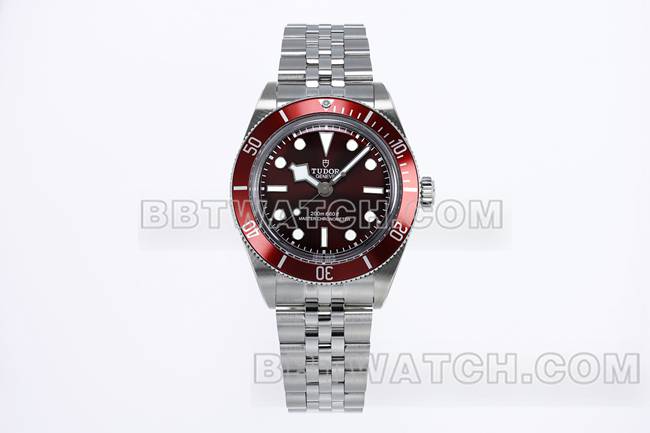 最优复刻手表ZF厂碧湾帝舵深红表盘钢表带正面实拍图